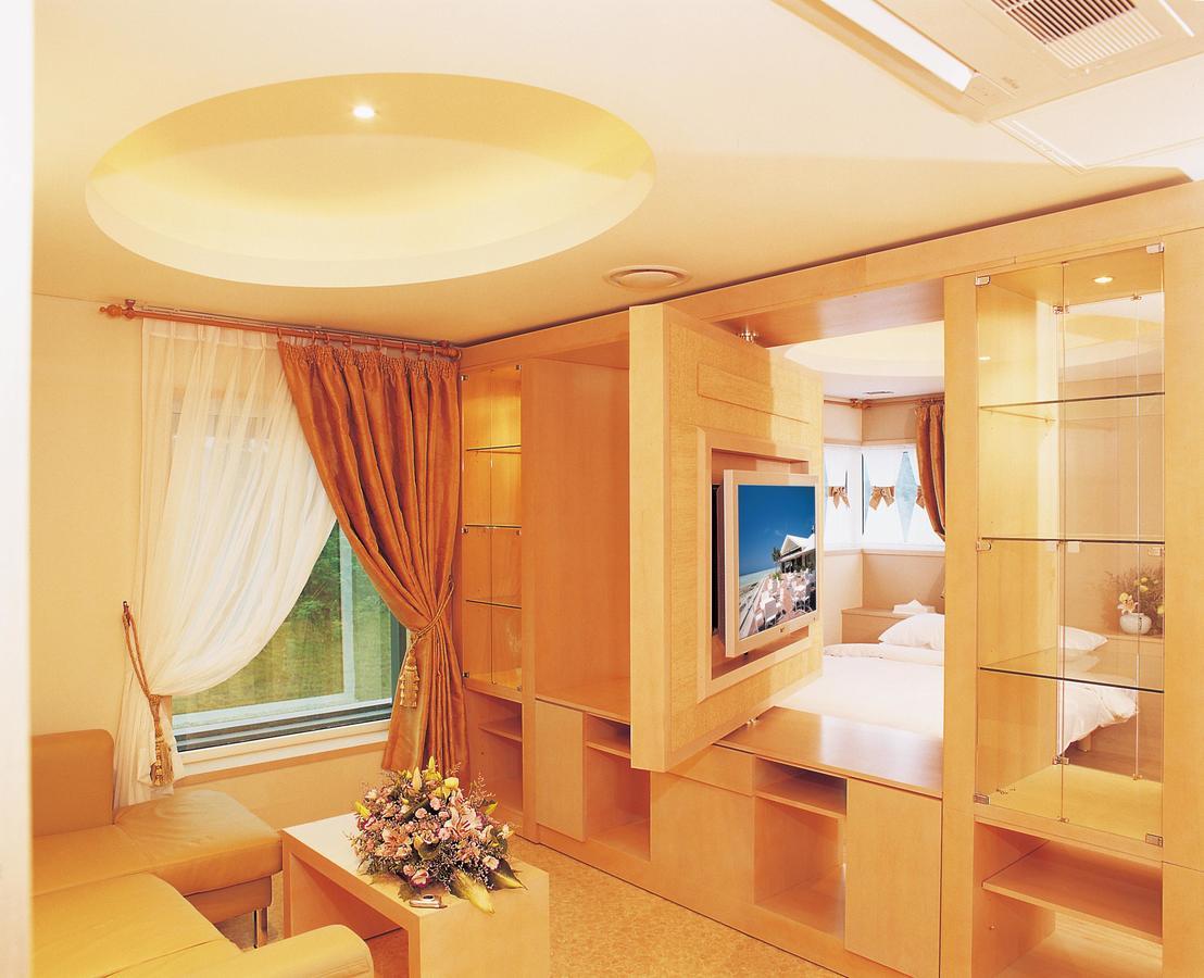 โรงแรมโชอา ชองจู ภายนอก รูปภาพ